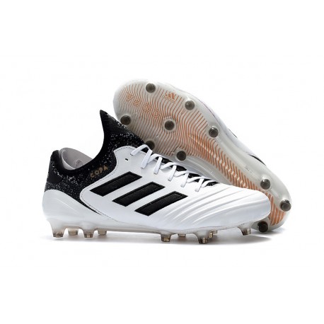 Nuovi Tacchetti da Calcio Adidas Copa 18.1 FG