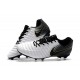 Nuovo Tacchetti da Calcio Nike Tiempo Legend VII FG